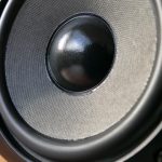 Głośniki ze wzmacniaczem – wady i zalety